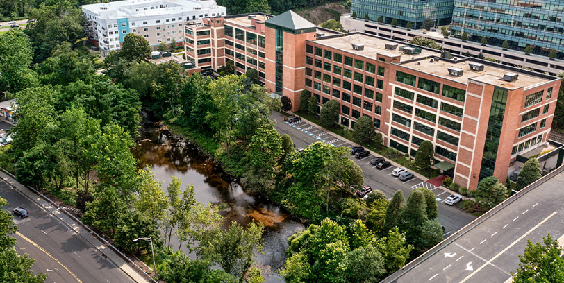 CONVENIENT CAMPUS SETTING Glover Campus Norwalk, CT