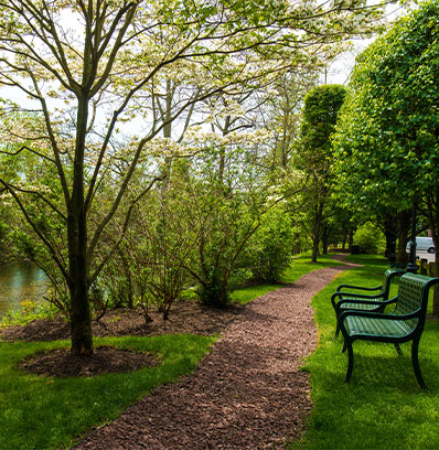 SEAMLESS INDOOR/OUTDOOR ENVIRONMENT Outdoor Park at 10 & 20 Glover